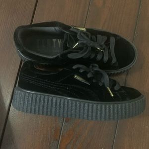 Puma Creepy Velvet Rihanna Fenty Black